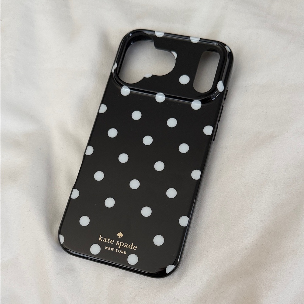 iPhone 17 pro max Kate Spade polka dot case